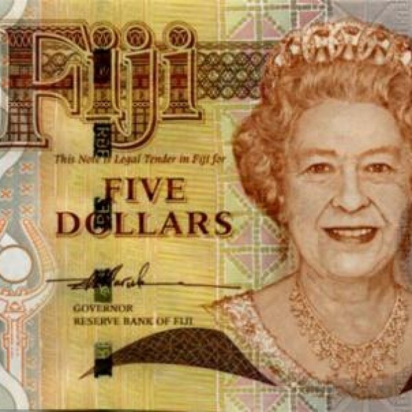 73 évesen a Fidzsi-szigetek 5 dolláros bankjegyén